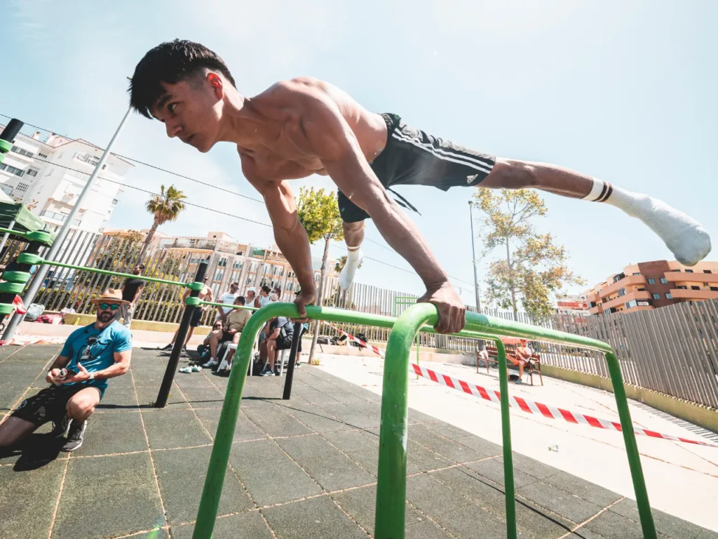 Straddle Planche de Daniel Espinola